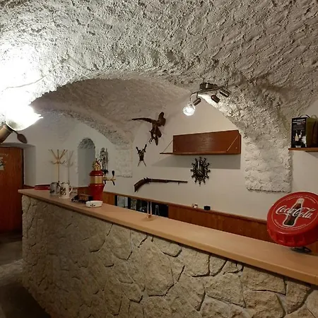 Apartmany-zamecka Restaurace Jindrichovice