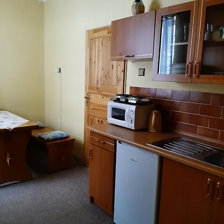Apartmany-zamecka Restaurace Jindrichovice