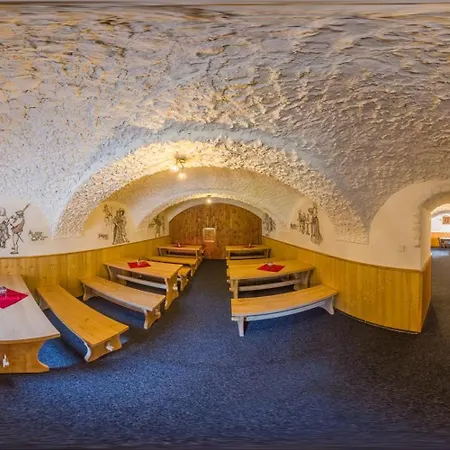 Apartment Apartmany-zamecka Restaurace Jindrichovice