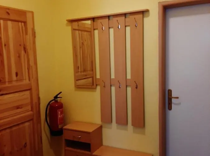 Apartmany-zamecka Restaurace Lägenhet