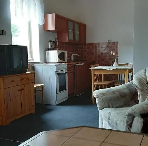 Apartmany-zamecka Restaurace Jindrichovice